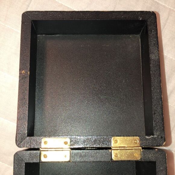 Dice Cube Black Ivory Shabby Shic Wooden Trinket Keepsake Box - Picture 12 of 13